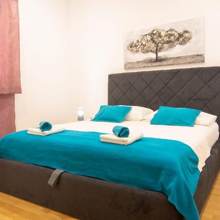 מאקרסקה Apartment Cvita Free Beach Parking מראה חיצוני תמונה