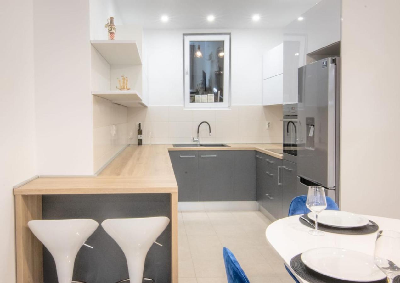 מאקרסקה Apartment Cvita Free Beach Parking מראה חיצוני תמונה