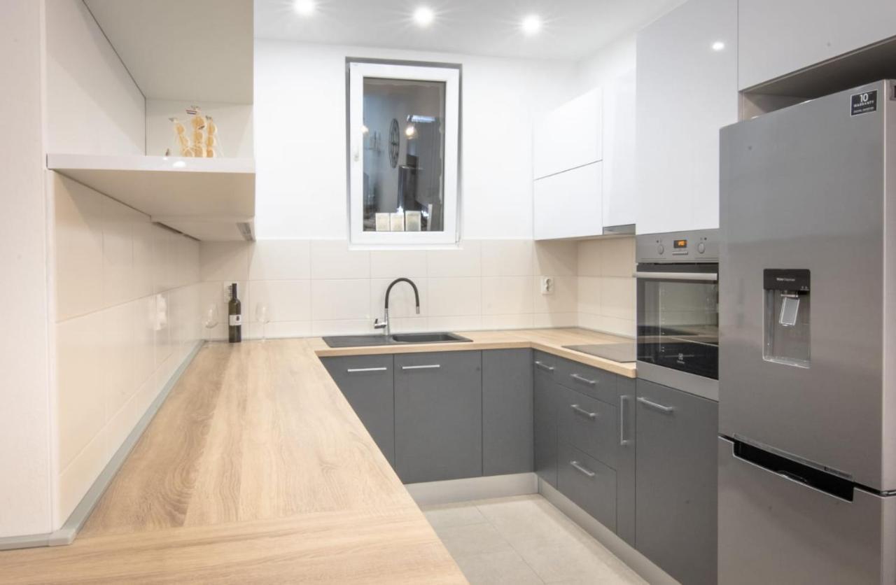 מאקרסקה Apartment Cvita Free Beach Parking מראה חיצוני תמונה