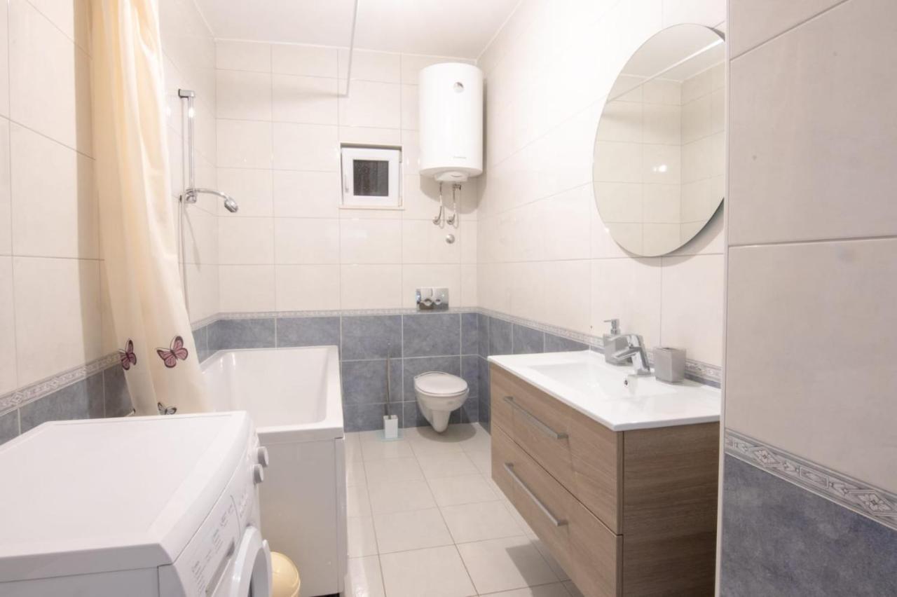 מאקרסקה Apartment Cvita Free Beach Parking מראה חיצוני תמונה