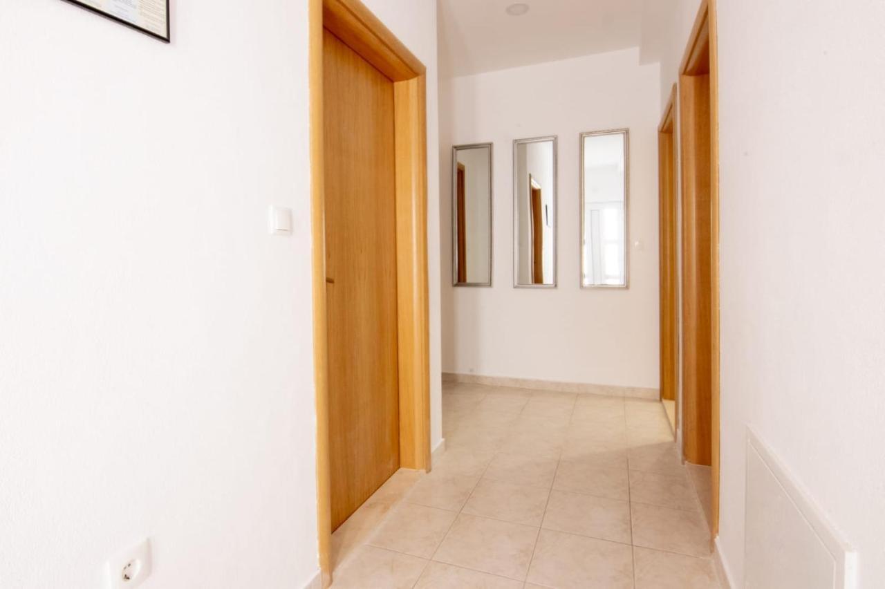 מאקרסקה Apartment Cvita Free Beach Parking מראה חיצוני תמונה