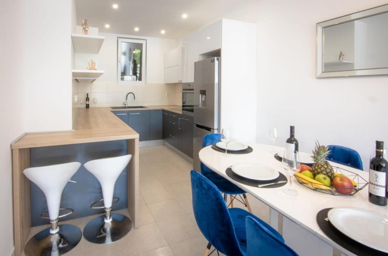 מאקרסקה Apartment Cvita Free Beach Parking מראה חיצוני תמונה