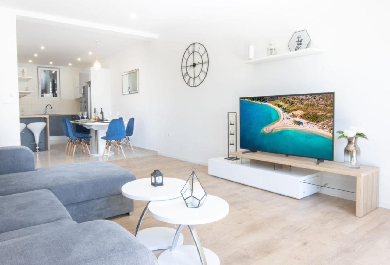 מאקרסקה Apartment Cvita Free Beach Parking מראה חיצוני תמונה